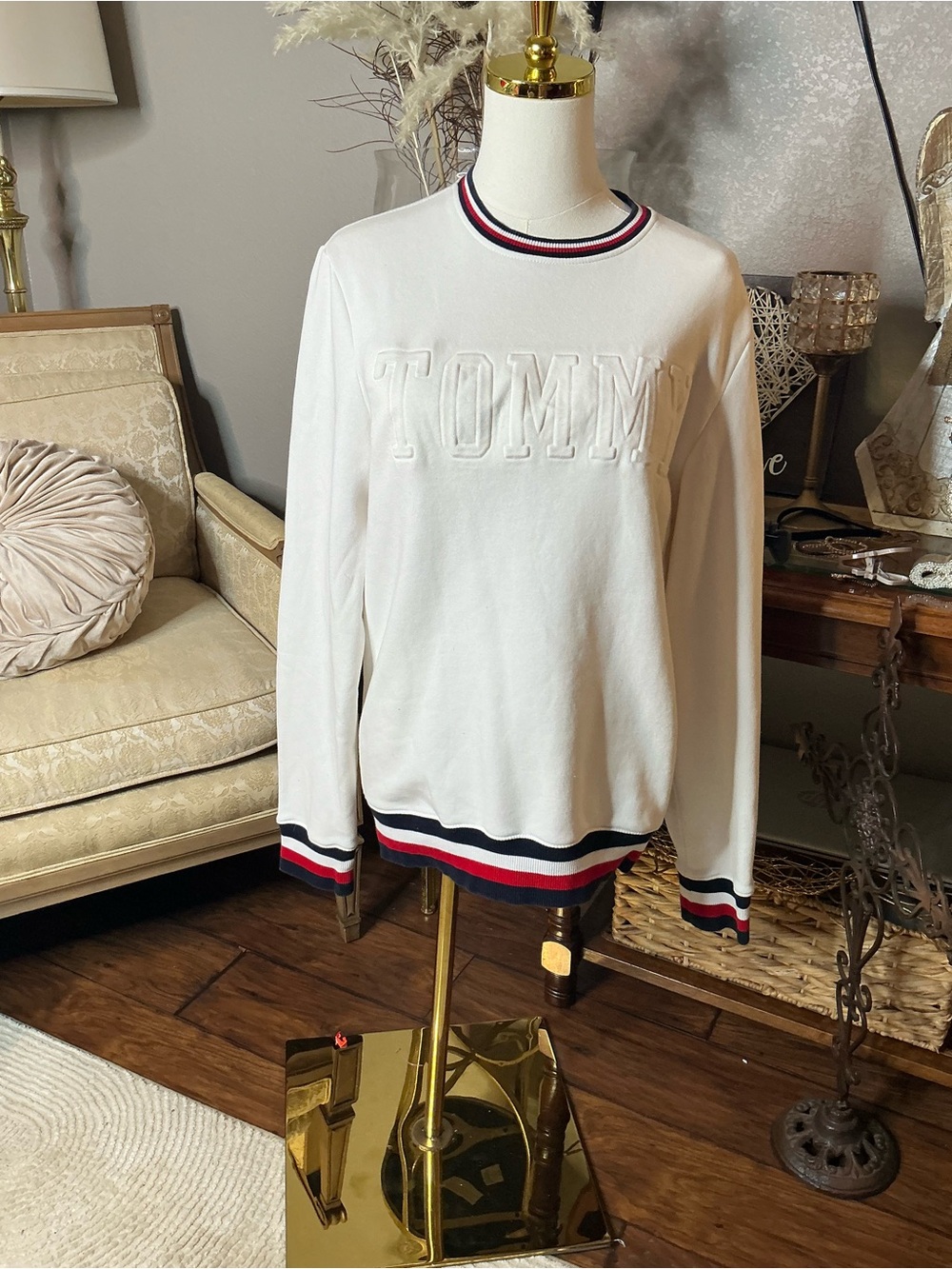 Tommy Hilfiger Men’s Small Crewneck Sweatshirt Coastal Preppy Classic Americana